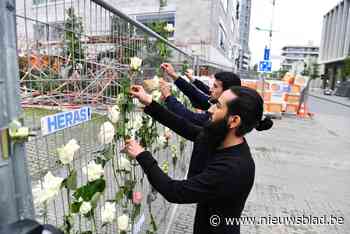 Collega's en buurtbewoners herdenken slachtoffers ingestort schoolgebouw in Antwerpen: “Het ergste wat we ooit meemaakten” - Het Nieuwsblad