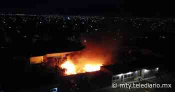 García NL. Se incendia una fábrica en la colonia Paraje San José - Telediario Monterrey
