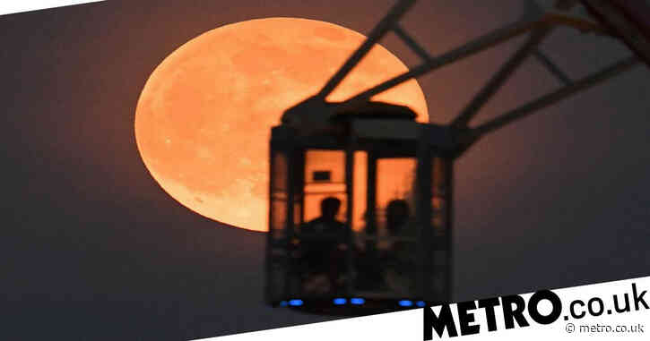 The ‘Strawberry moon’ will shine over the UK this week