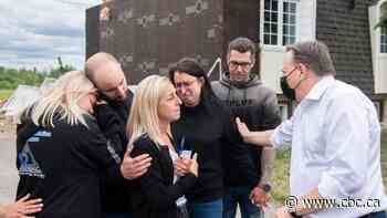 Quebec premier vows to help Mascouche, as crews clean up destruction left by powerful tornado