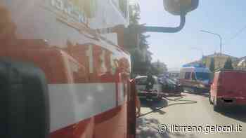 Grave un quindicenne con la minicar contro un furgone - Il Tirreno