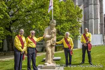 Fiertel-medewerkers met tientallen jaren ervaring gehuldigd aan vooravond van speciale optocht - Het Nieuwsblad