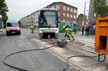 Tramverkeer in Hoboken verstoord door ontspoorde tram