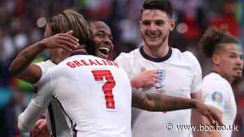 England 1-0 Czech Republic: Raheem Sterling strike ensures Three Lions win group