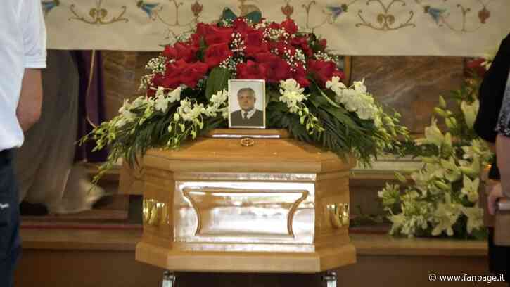 Strage Ardea: il funerale di Salvatore Ranieri, il ‘nonno’ che ha cercato di salvare i fratellini - Fanpage.it