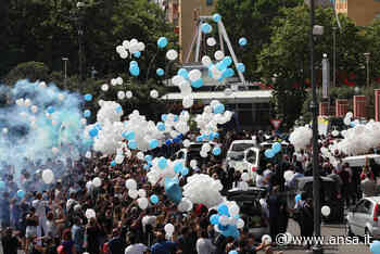 Strage Ardea:fumogeni biancocelesti per l'addio a Daniel e David - Agenzia ANSA