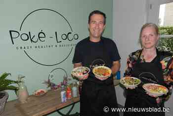 Koppel maakt gezonde maaltijden op Hawaïaanse wijze