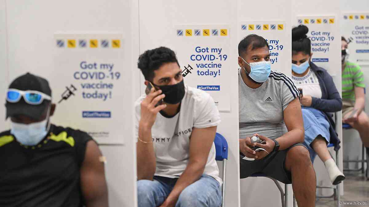 Groer Ansturm Bei Astrazenecaimpfaktionen In Kln Und Freiburg