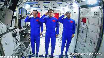 Xi congratulates Chinese astronauts aboard space station