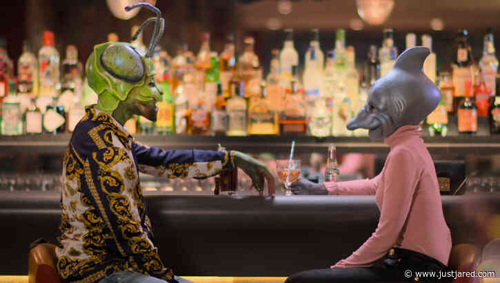 Netflix Debuts Trailer for 'Sexy Beasts' - The Most Wild Dating Show, Probably Ever!