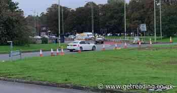 Recap: Reading A4 reopens after crash at Sutton Seeds Roundabout - Berkshire Live