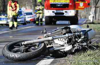 Kronach: Motorradfahrer (24) bei Sturz verletzt - Autofahrer nimmt Vorfahrt und flieht - inFranken.de
