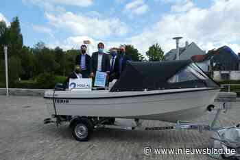 Stijn wint een boot tijdens het shoppen