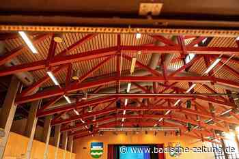 Bei Starkregen ist das Dach der Wiesentalhalle nicht mehr dicht - Steinen - Badische Zeitung - Badische Zeitung