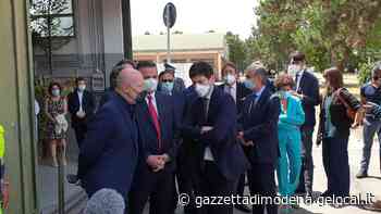 Il ministro Speranza a Modena e Carpi: "Via le mascherine? Prudenza, aspettiamo il Cts" - La Gazzetta di Modena