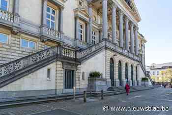 Nederlandse cannabiskweker (36) vraagt straf met uitstel: “Ik kwam alleen maar de plantjes water geven” - Het Nieuwsblad