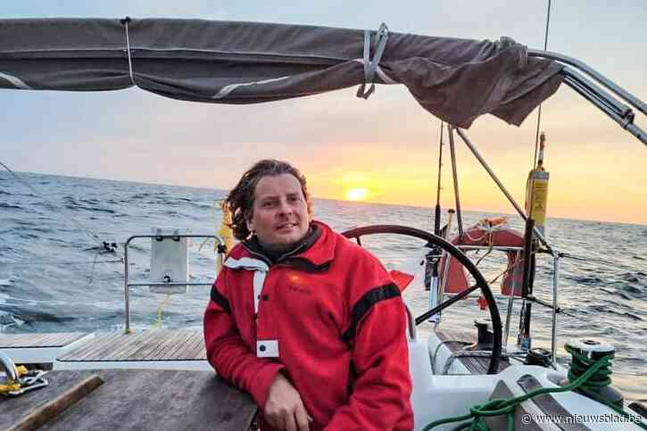 Schipper uit Bouwel moet zeiljacht op zee achterlaten door binnenstromend water: “We stapten over naar een vrachtschip”