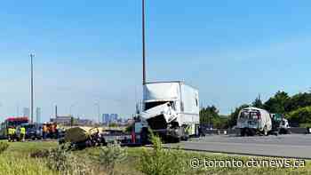 30-year-old man dead after multi-vehicle collision on Hwy. 400 in North York