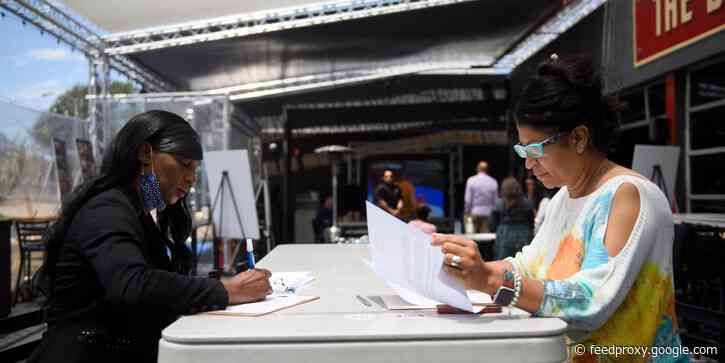 Bonuses are on the rise: Job postings with incentives doubled in the past year, major jobs site Indeed says