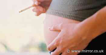 Pregnant women could be given £400 shopping vouchers by NHS to give up smoking