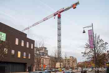 Limburgse bouwkranen wijzen 1 minuut naar Antwerpen uit mede... (Hasselt) - Het Belang van Limburg