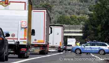 FORLI': Nasconde due migranti nella cella frigorifera, arrestato camionista - Teleromagna24