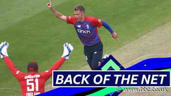 England v Sri Lanka: Sam Curran kicks ball on to stumps to run out Danushka Gunathilaka