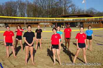 Lana Holbrechts kijkt uit naar het eerste beachtoernooi van MeZHo: “Zelfs als het regent maken we plezier in het zand”