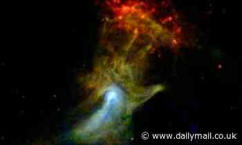 Cosmic hand supernova light reached Earth 1,700 years ago