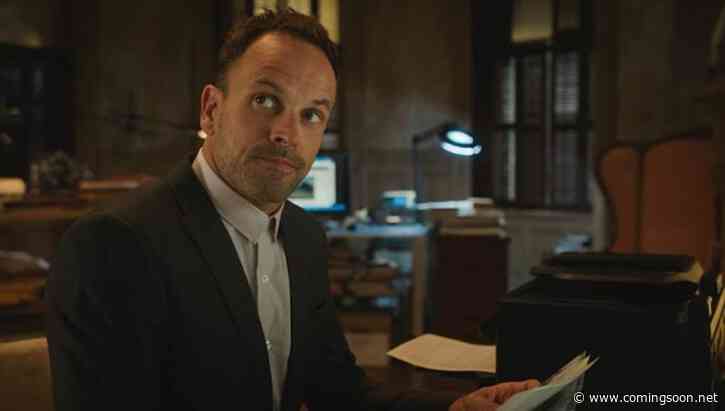 Jonny Lee Miller Joins Netflix’s The Crown Season 5