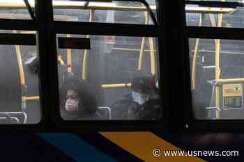 U.S. Senate Republicans Press CDC to End Mask Mandate on Airplanes, Transit
