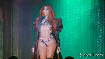 Chicago drag show celebrates Pride Month