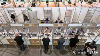 Gent roept op om spontaan vaccin te komen halen: straks overal 'opendeurdagen'? - De Tijd