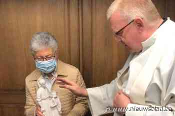 Pastoor Penne zegent voertuigen