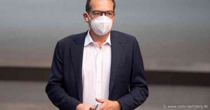 Dobrindt: Kurzstreckenflüge wichtig für Zusammenhalt