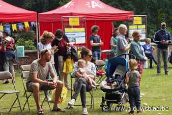 Nieuwkomers sprokkelen info over hun nieuwe thuis