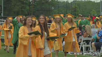 Williamsville School District celebrates graduation and end to a tumultuous school year