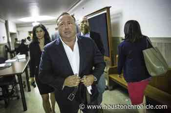 Conspiracy theorist Alex Jones expected at Houston Methodist protest Saturday - Houston Chronicle