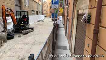 Modena, rabbia in via dei Servi: «Tante disdette per il cantiere» - La Gazzetta di Modena