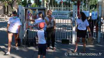 A Cournonterral, des parents manifestent devant l'école pour demander deux classes de plus - France Bleu