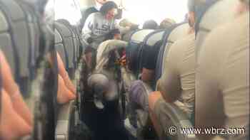 LSU medical school students respond to emergency on plane - WBRZ