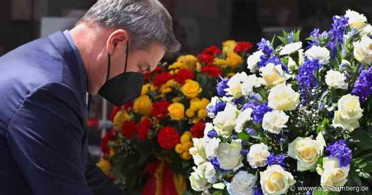 Gedenkfeier in Erinnerung an Opfer der Attacke in Würzburg