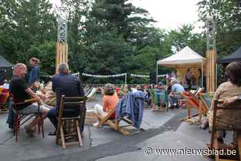 Poppel palmt pop-upbar Parkwijk in