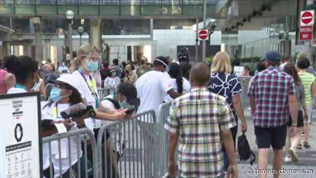 Toronto aims to set single-day vaccination record at Scotiabank Arena clinic