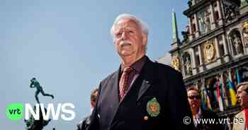 Voormalig Antwerps burgemeester Bob Cools stelt boek voor: "1993, Antwerpen culturele hoofdstad, dat was een paradijselijk jaar" - VRT NWS