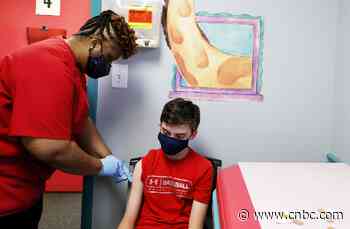 Dr. Scott Gottlieb worries about spread of delta Covid variant among kids in schools this fall - CNBC