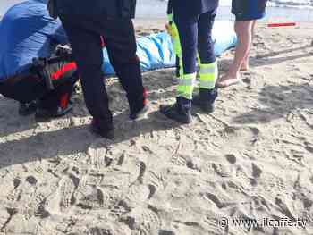 Ardea, tragedia in spiaggia: 55enne muore affogato nonostante i soccorsi - Il Caffè.tv