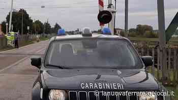 Furgone del corriere resta fermo sui binari Il treno riesce a frenare - La Nuova Ferrara