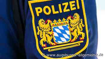 Unbekannter zerkratzt elf geparkte Autos