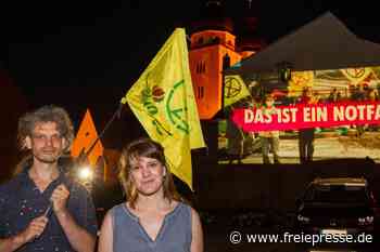 Klimaaktivisten zeigen Flagge - Freie Presse